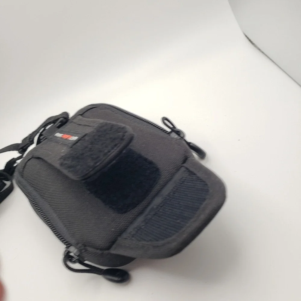 Lowepro camera pouch